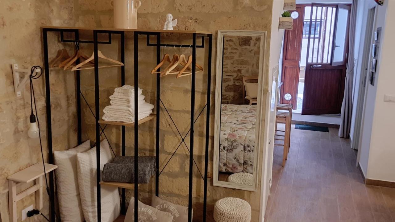 Loft Albicocca Bed & Breakfast Bari Eksteriør bilde
